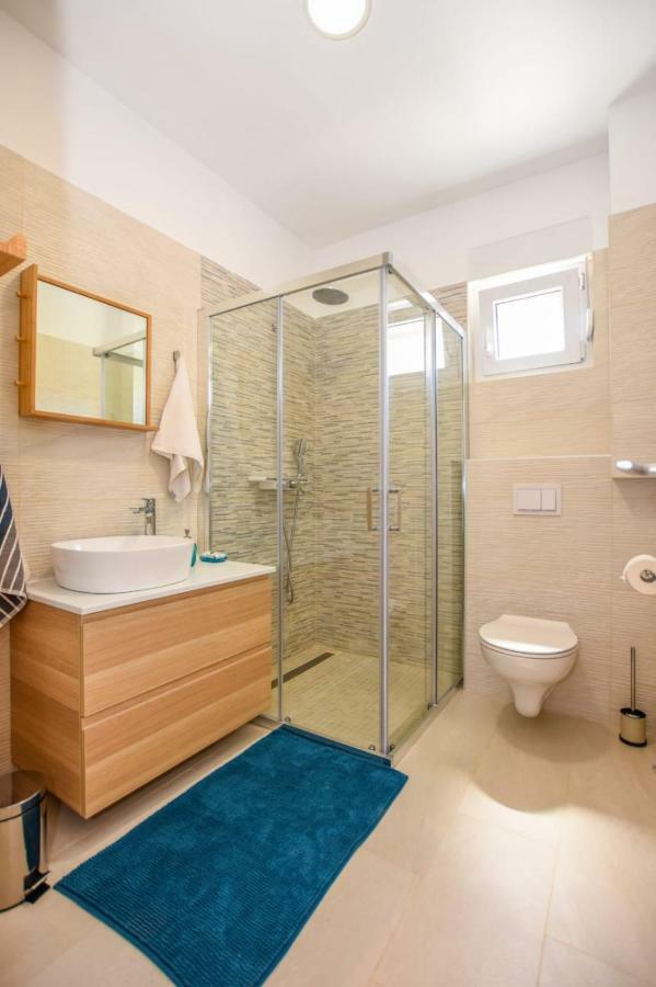 Apartments Milena 8 Мандре Экстерьер фото