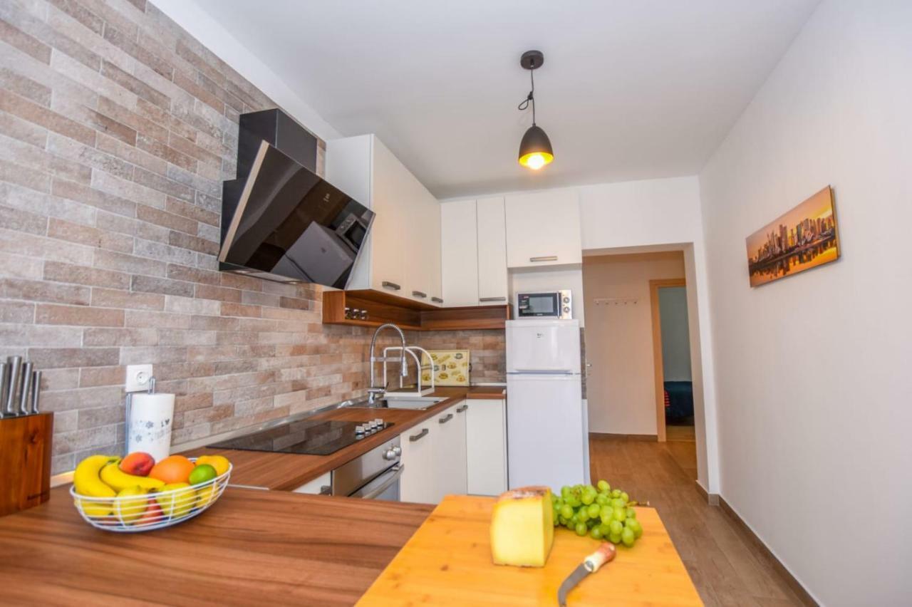 Apartments Milena 8 Мандре Экстерьер фото